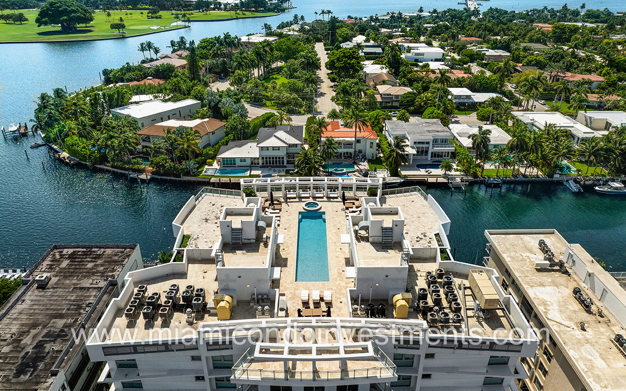 Riva Bay Harbor rooftop swimming pool