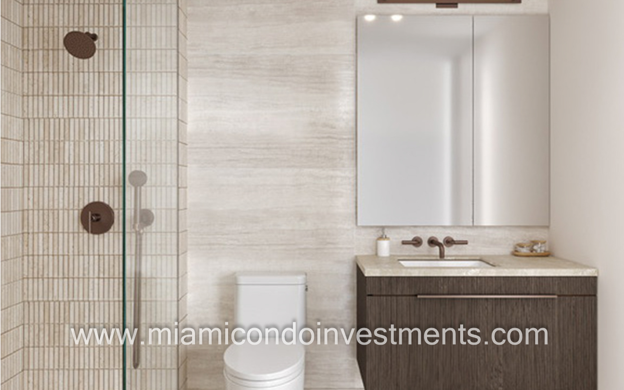 Seventeen Gables bathroom