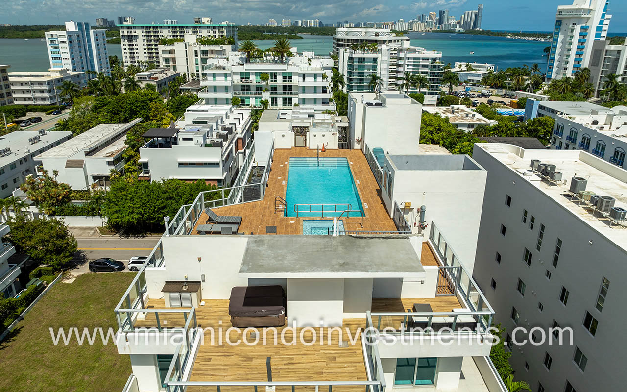 One Bay Harbor condos in Bay Harbor Islands building rooftop pool and sundeck closeup