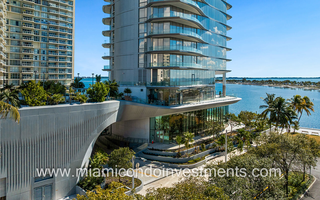 Una Residences subterranean parking garage