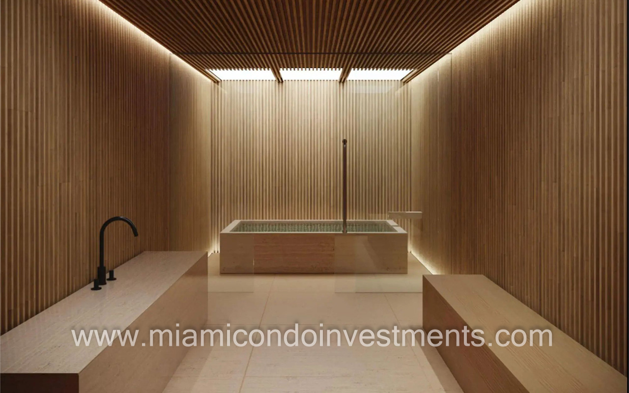 9900 West condominiums spa tub