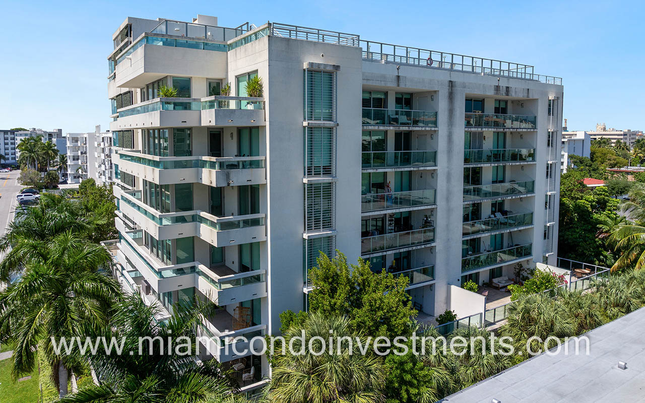 Bay Harbor Club condos facing side angle of building