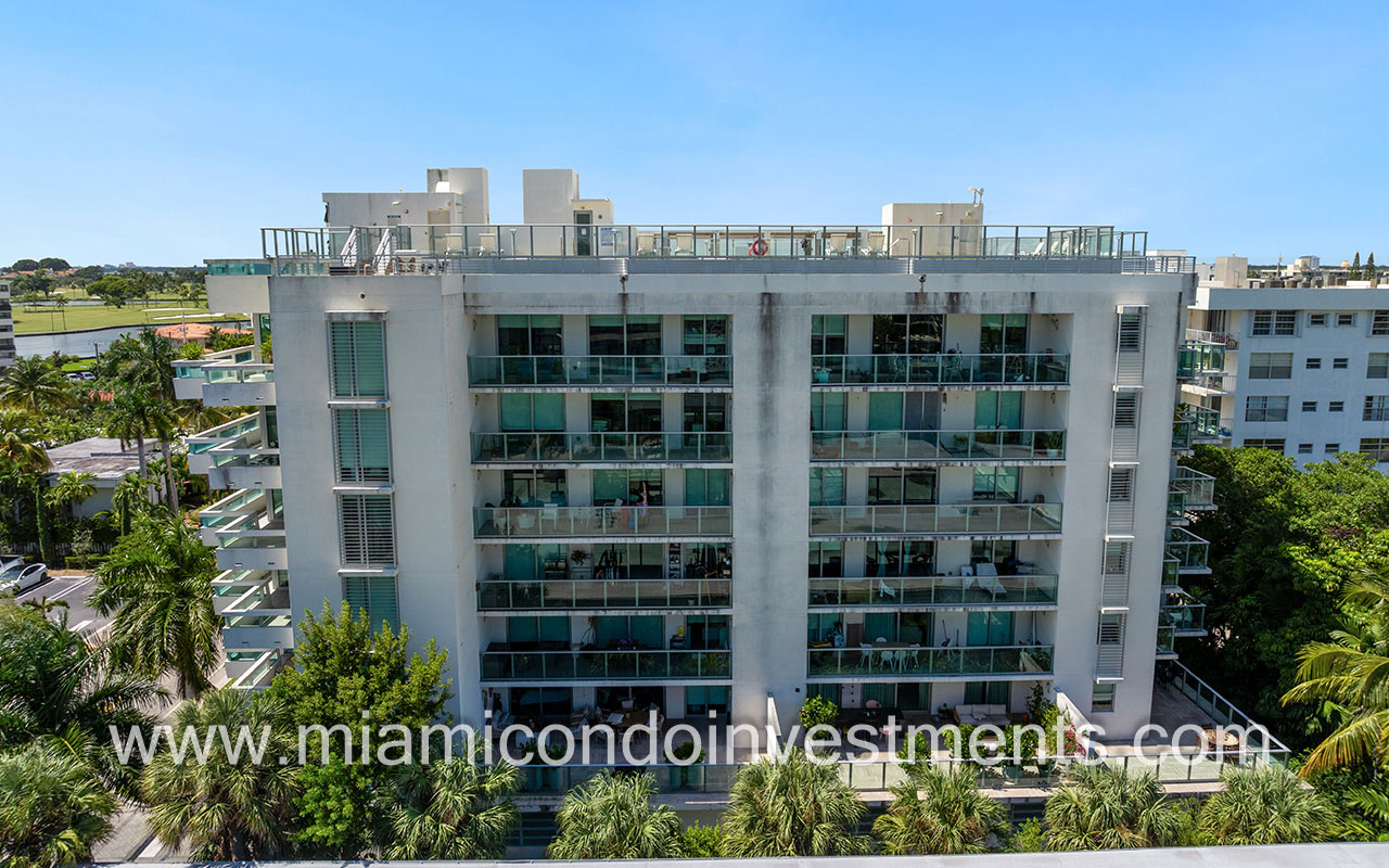 Bay Harbor Club condos facing side of building