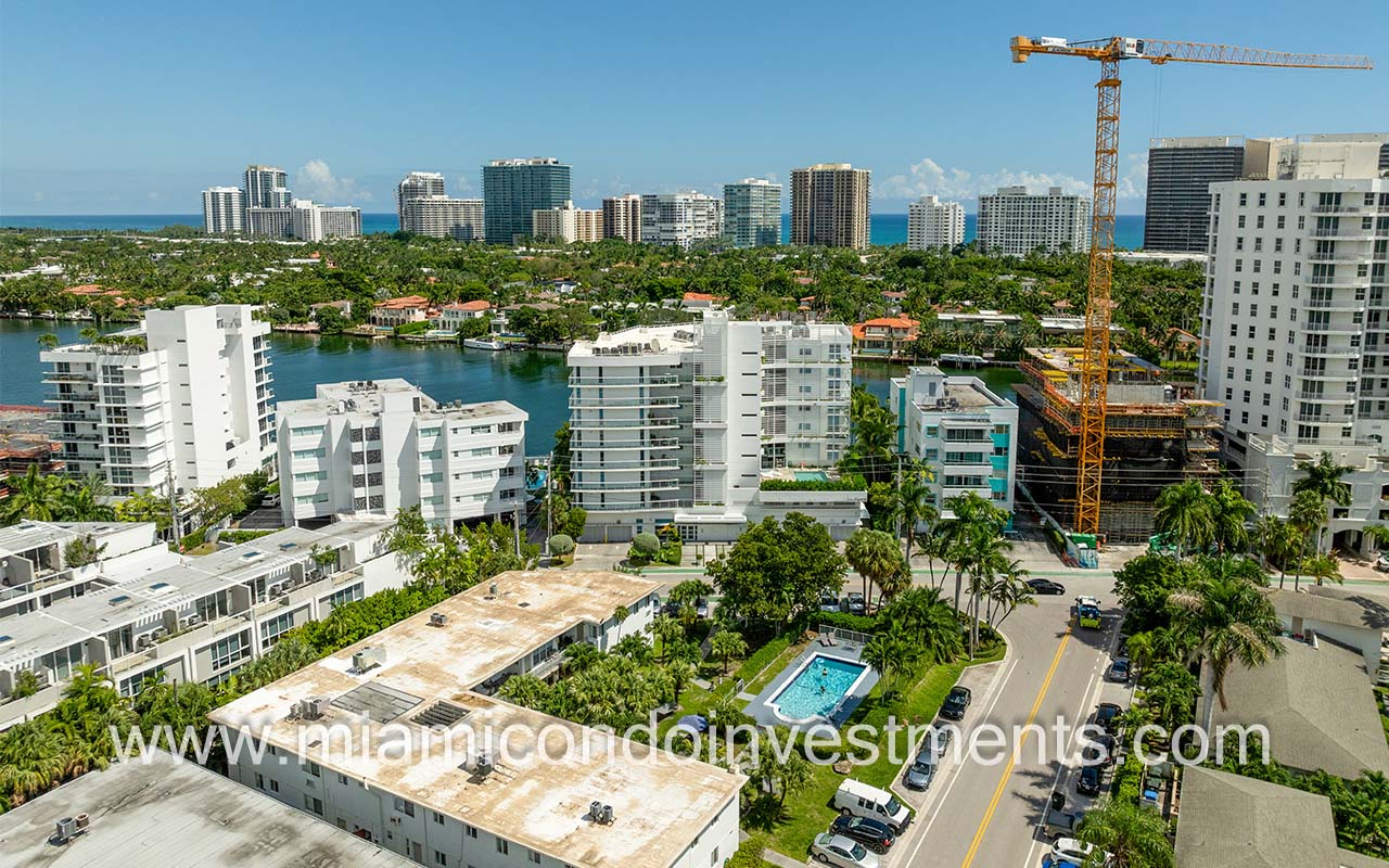 O Residences side view of building with area views