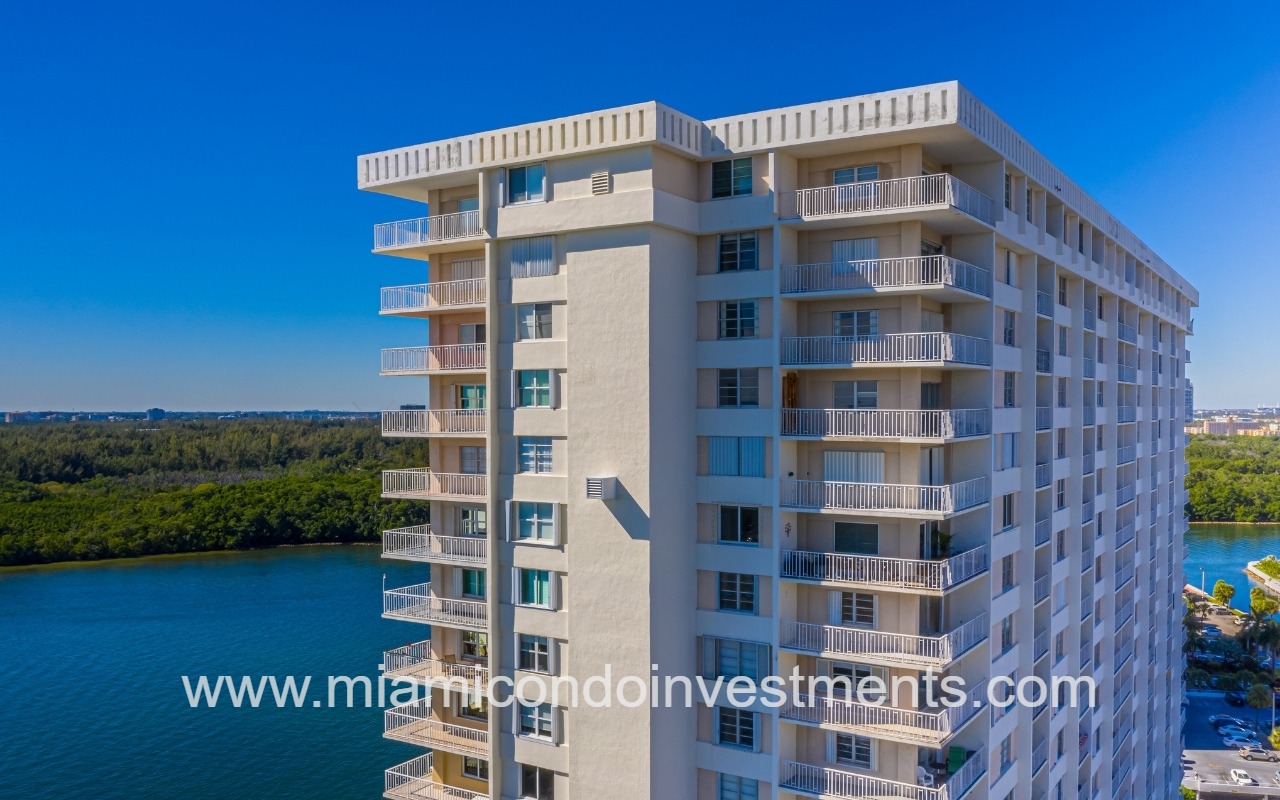 Arlen House Condo drone of top half of building