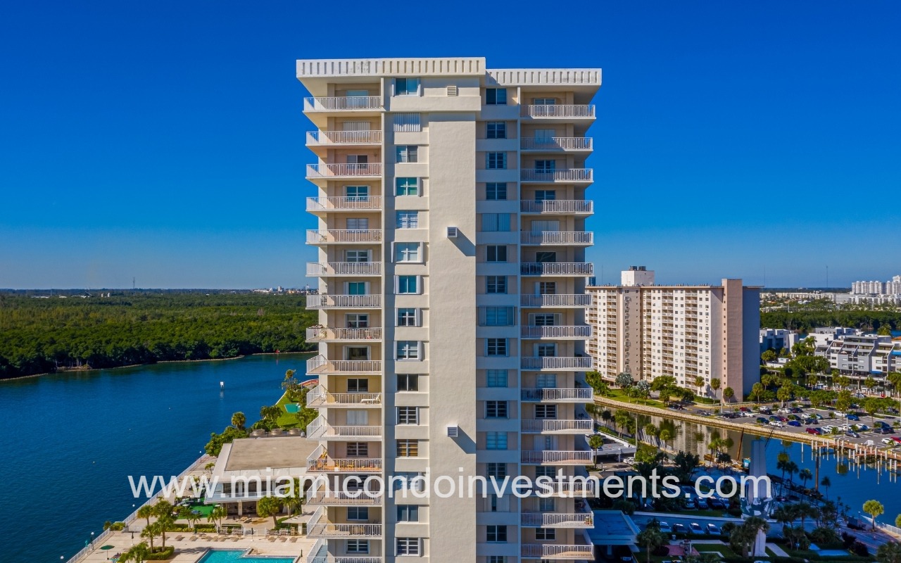 Arlen House Condo drone of side building profile