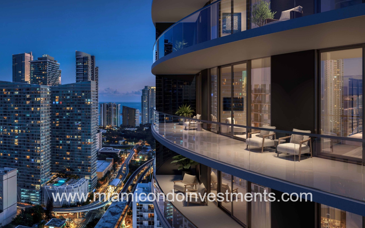 One Twenty Brickell Signature balcony