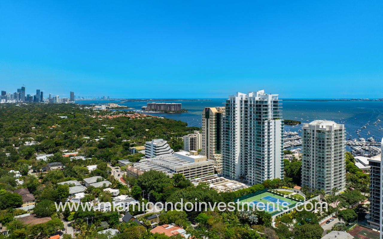 Grovenor House condos drone view of condo building and area