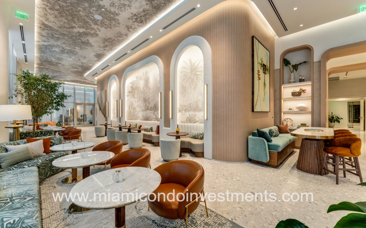 Viceroy Brickell dining area