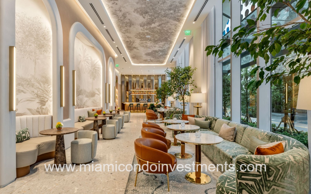 Viceroy Brickell long view of dining area facing bar